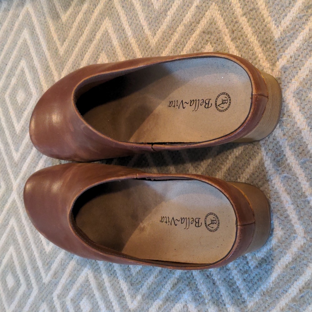 Bella Vita leather clogs
